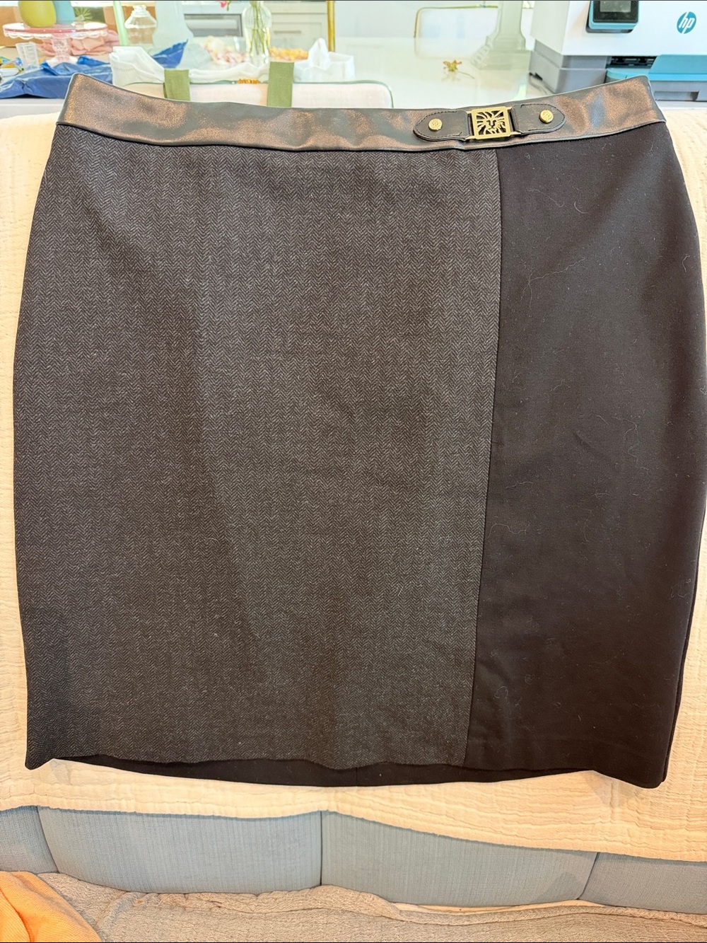 Anne Klein Black Two-Tone Pencil Skirt-Leather & buckle belt Waist Accent sz 10